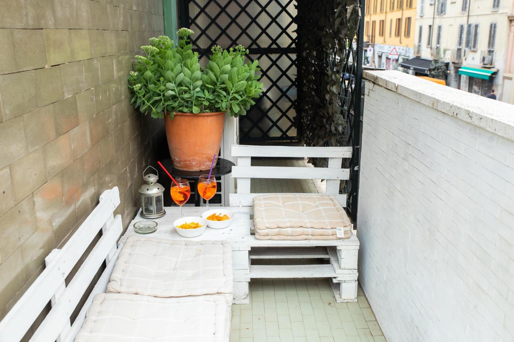 Duomo Walking Distance Elegant Flat With View Apartment Milan Exterior photo